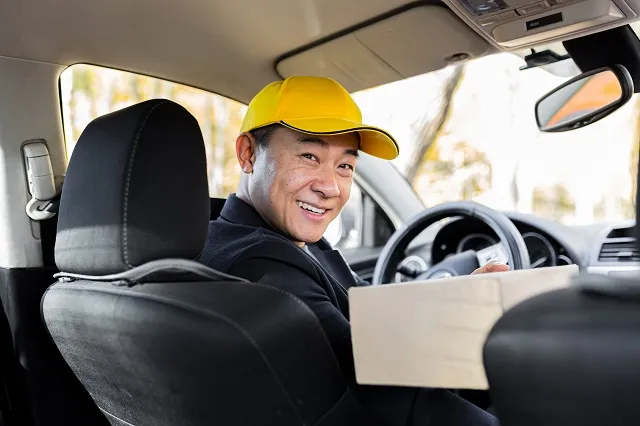Parcel Delivery Service Image